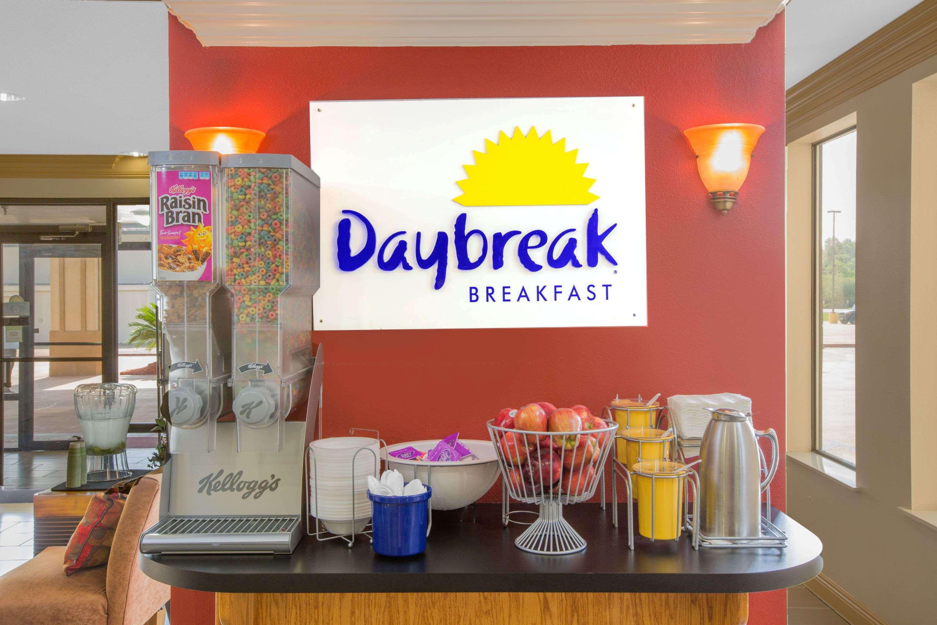 Days Inn By Wyndham Denham Springs-Baton Rouge East Ngoại thất bức ảnh